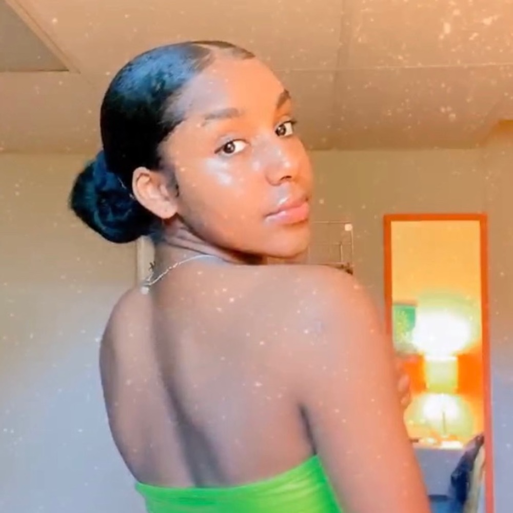 Meet your Posher, Amani-moraiyah